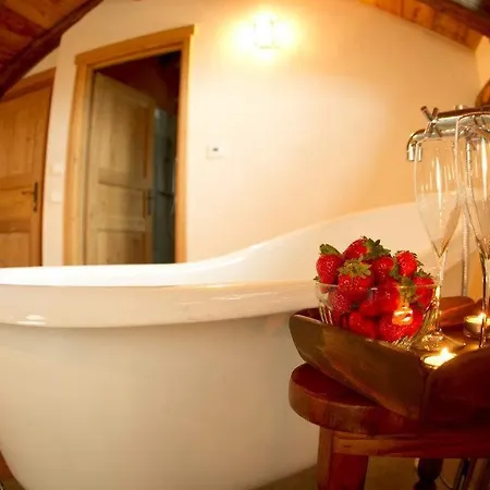 Le Petit Relais Отель *